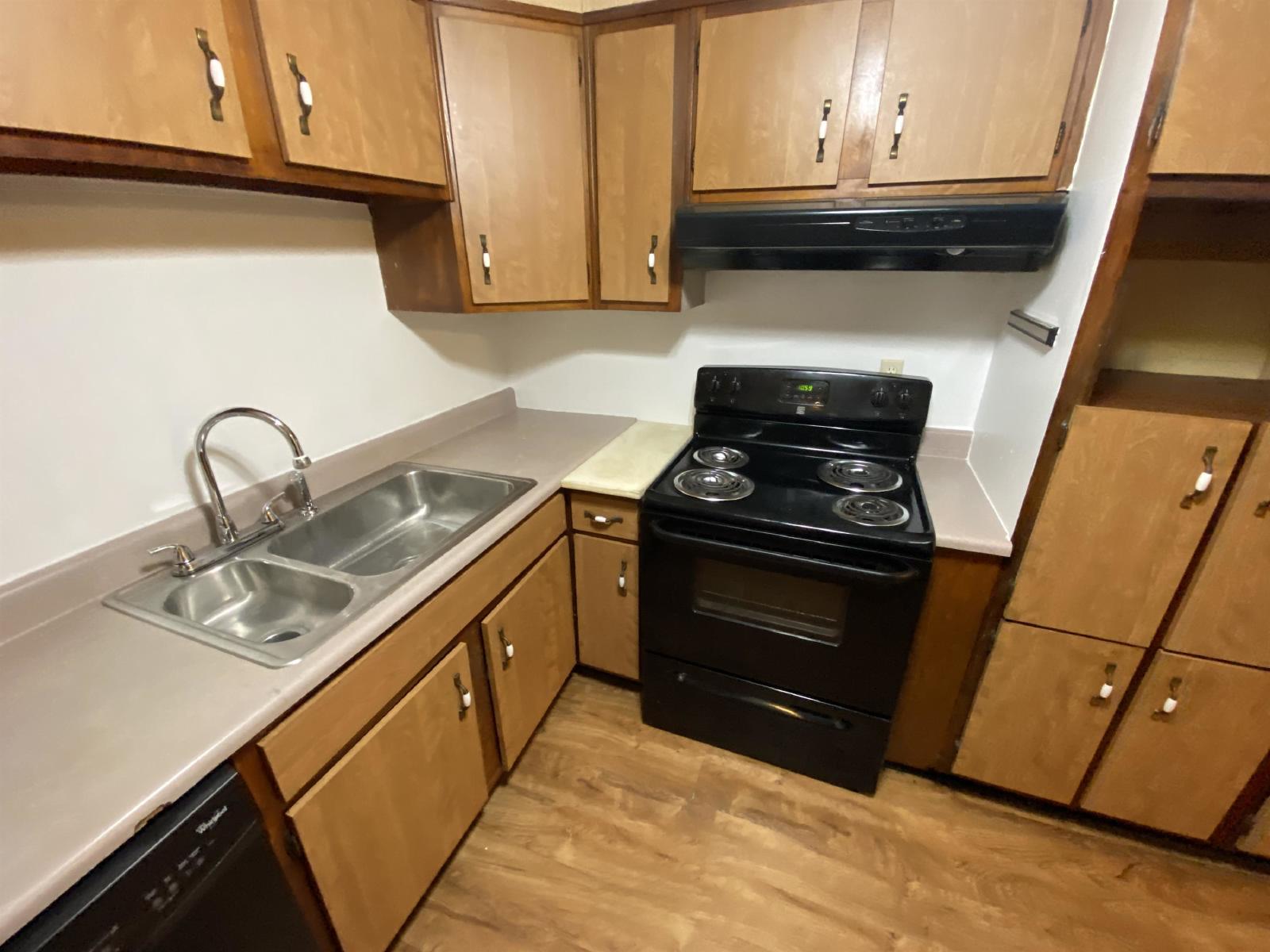 Creighton Road 4416 - 1 property image