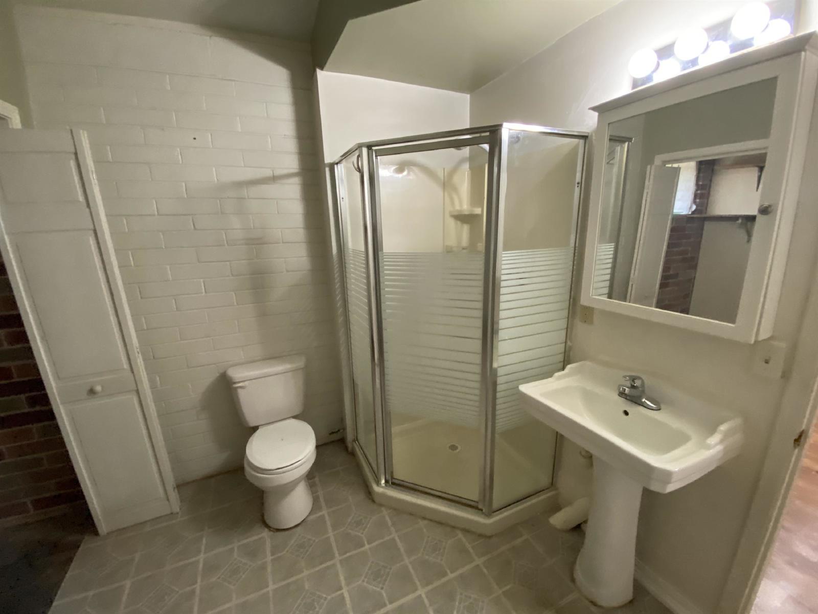 Creighton Road 4416 - 1 property image