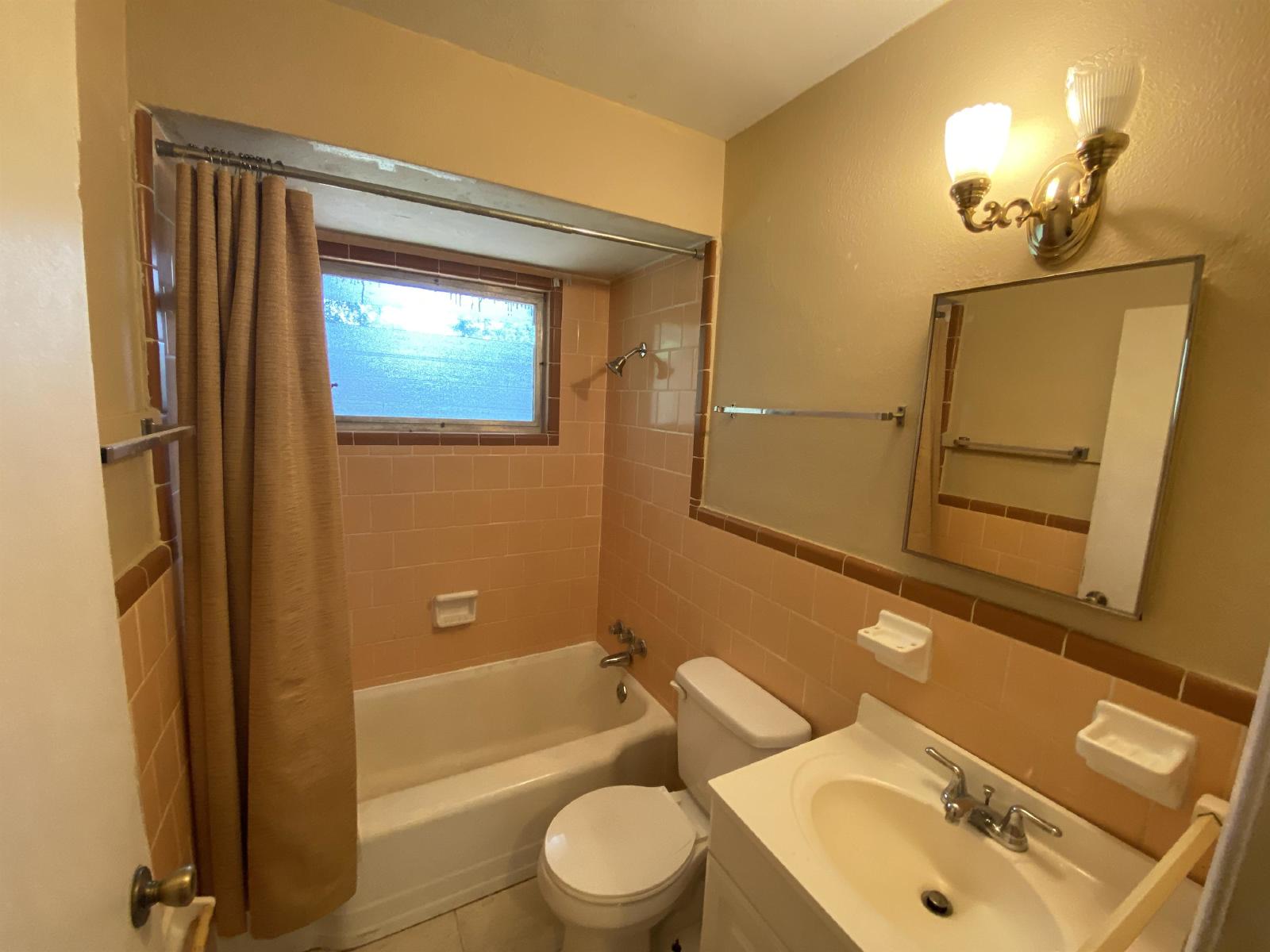 Creighton Road 4416 - 1 property image