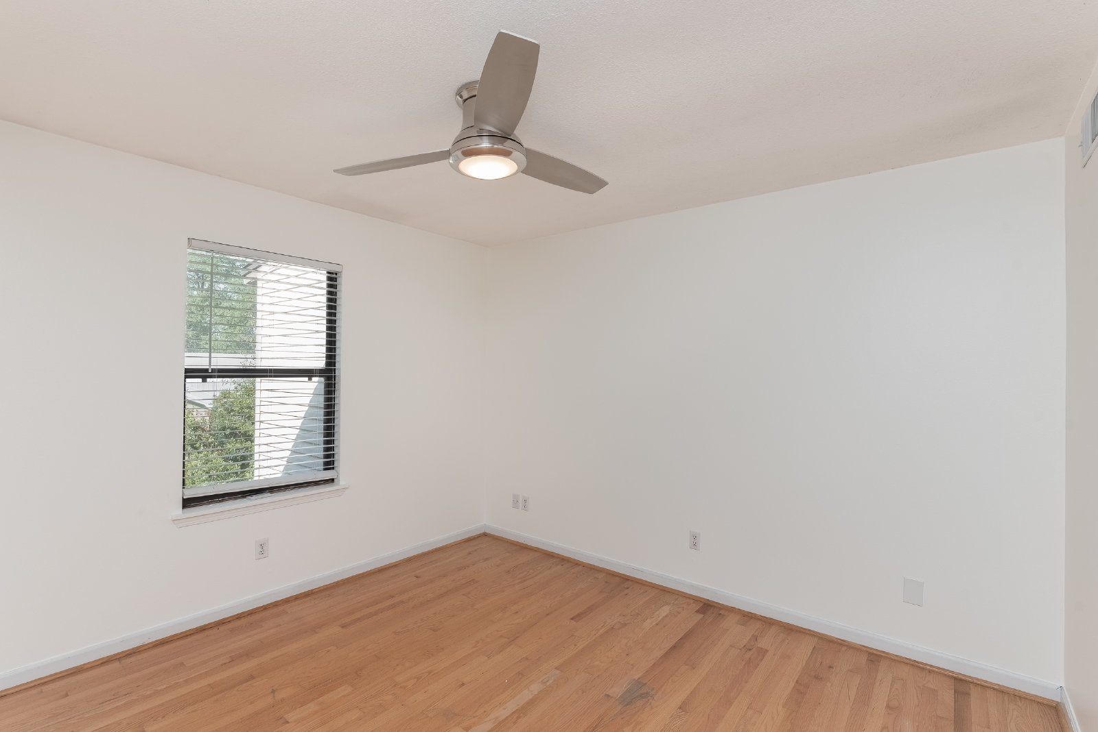 Michigan Avenue West 2300 - 16 property image