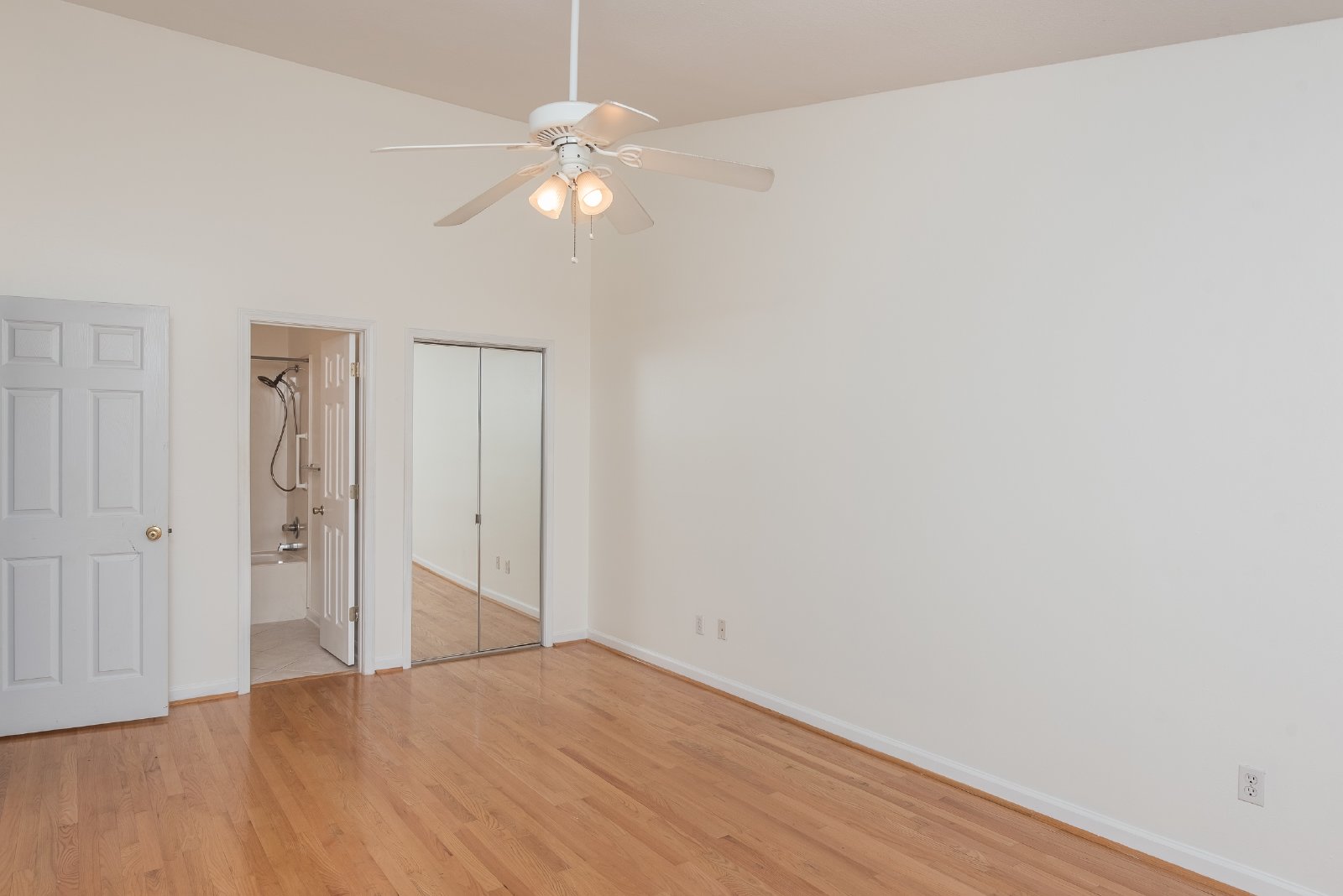 Michigan Avenue West 2300 - 16 property image