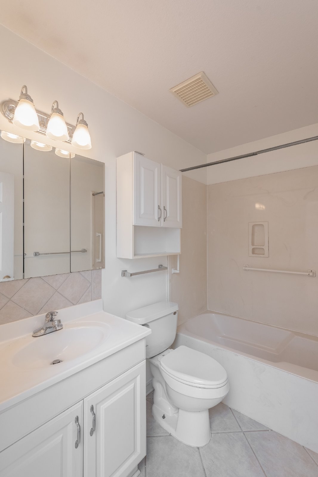 Michigan Avenue West 2300 - 16 property image