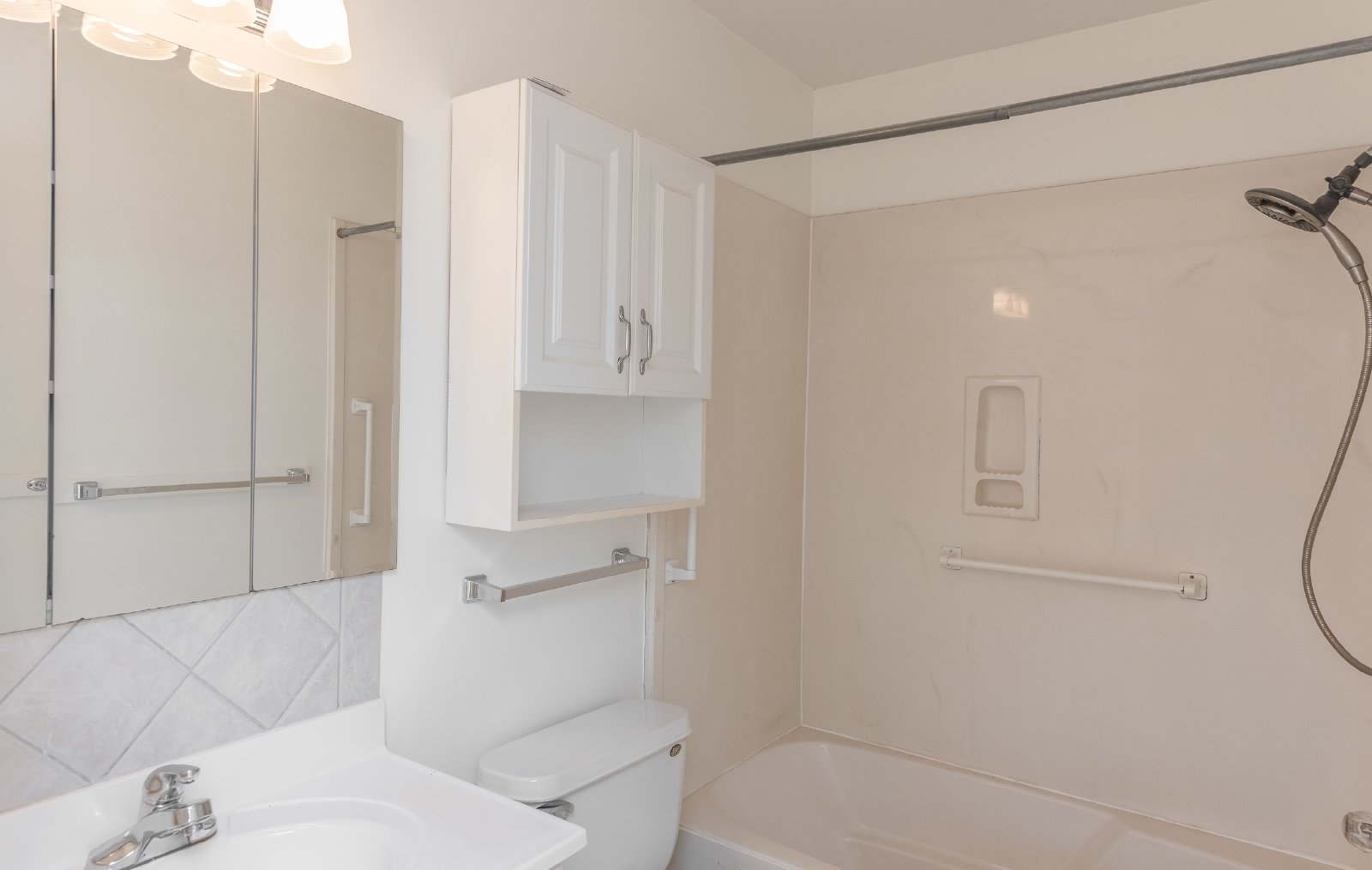 Michigan Avenue West 2300 - 16 property image