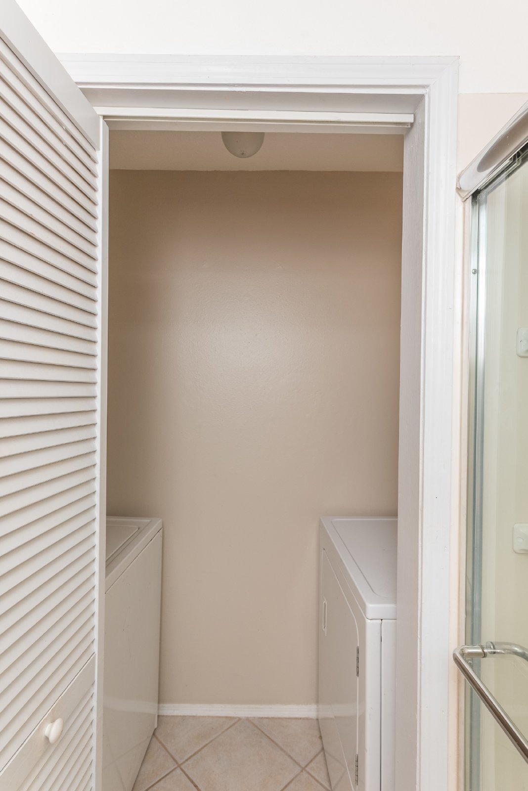 Michigan Avenue West 2300 - 16 property image