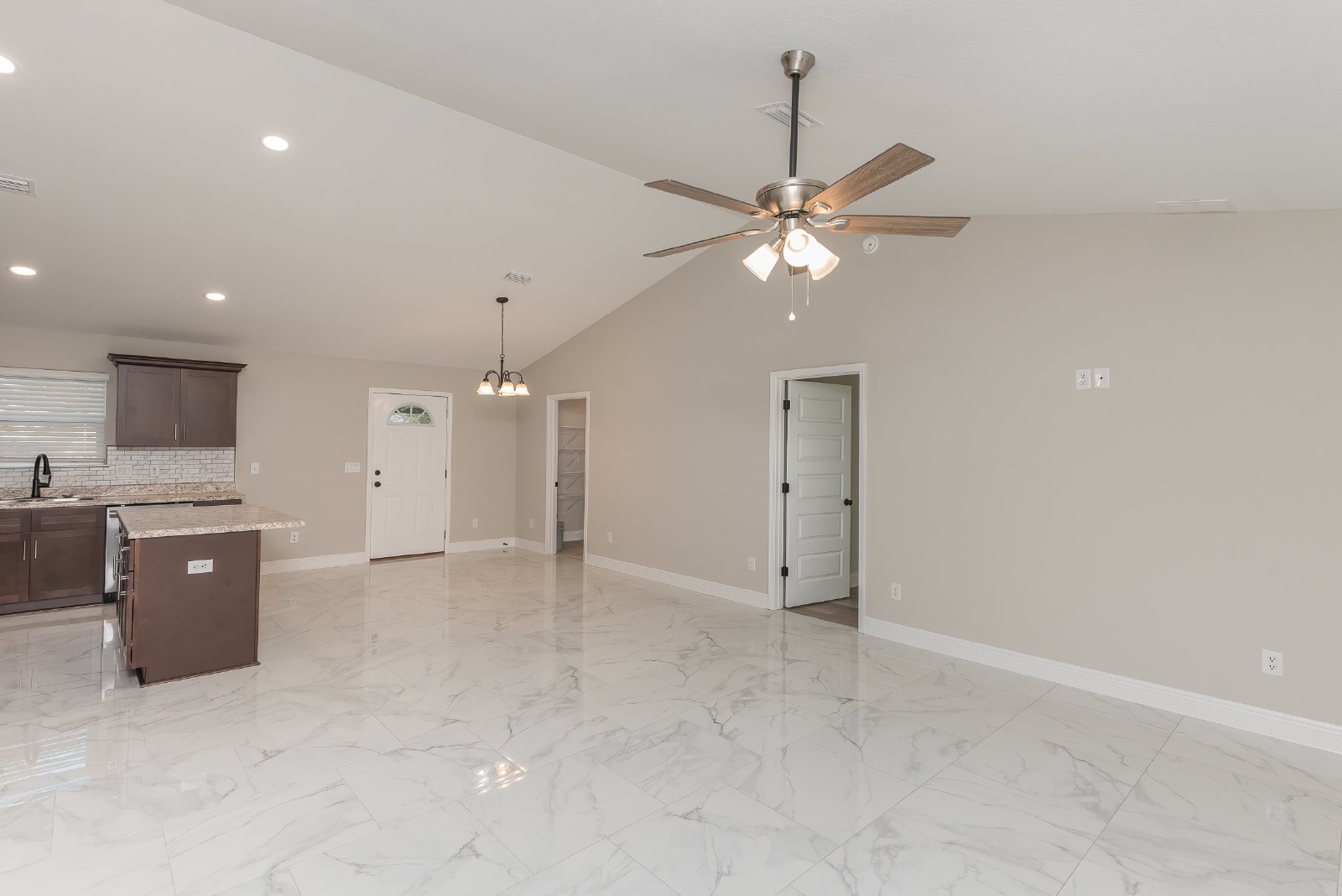 Stockdale Avenue 8570 - 1 property image