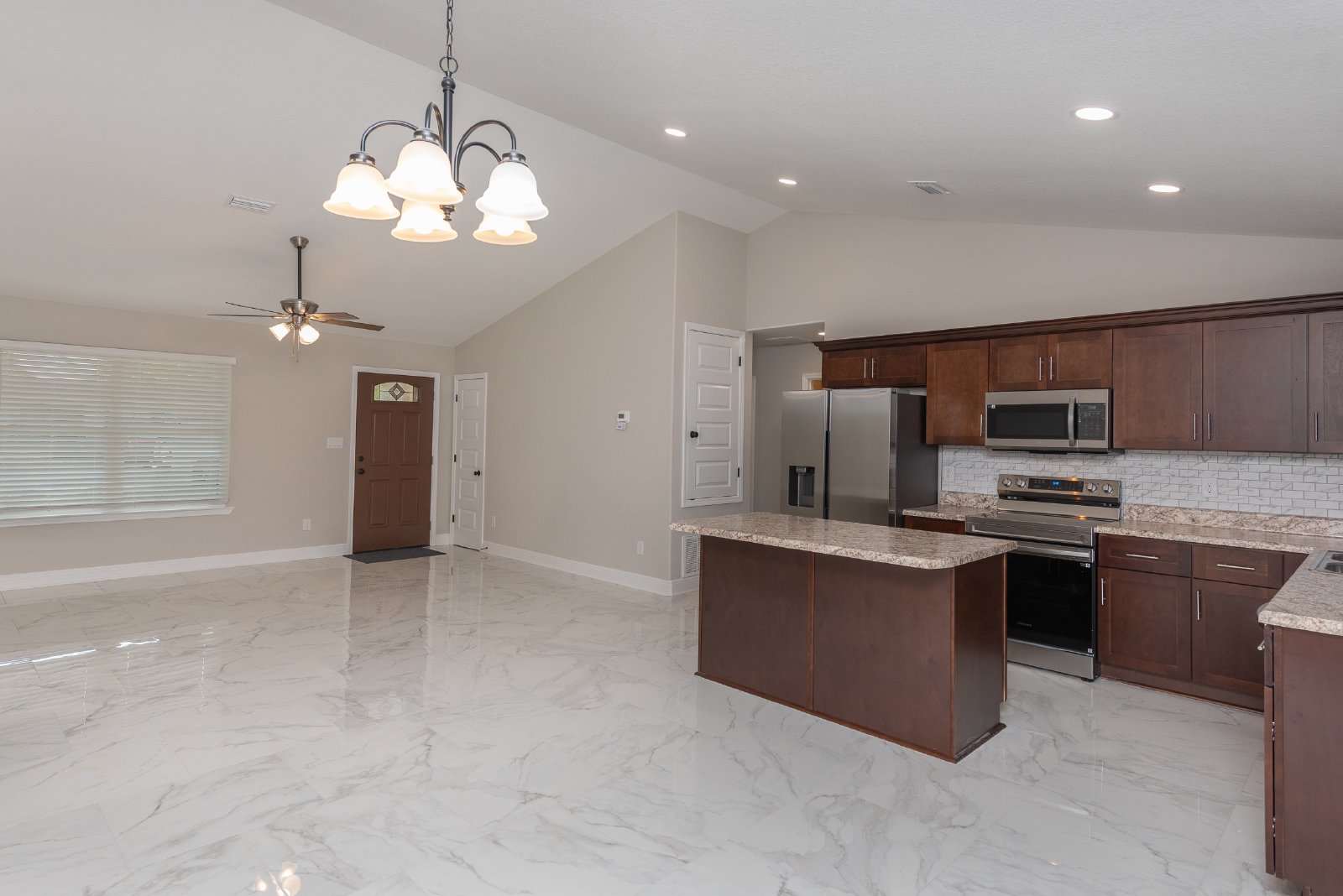 Stockdale Avenue 8570 - 1 property image