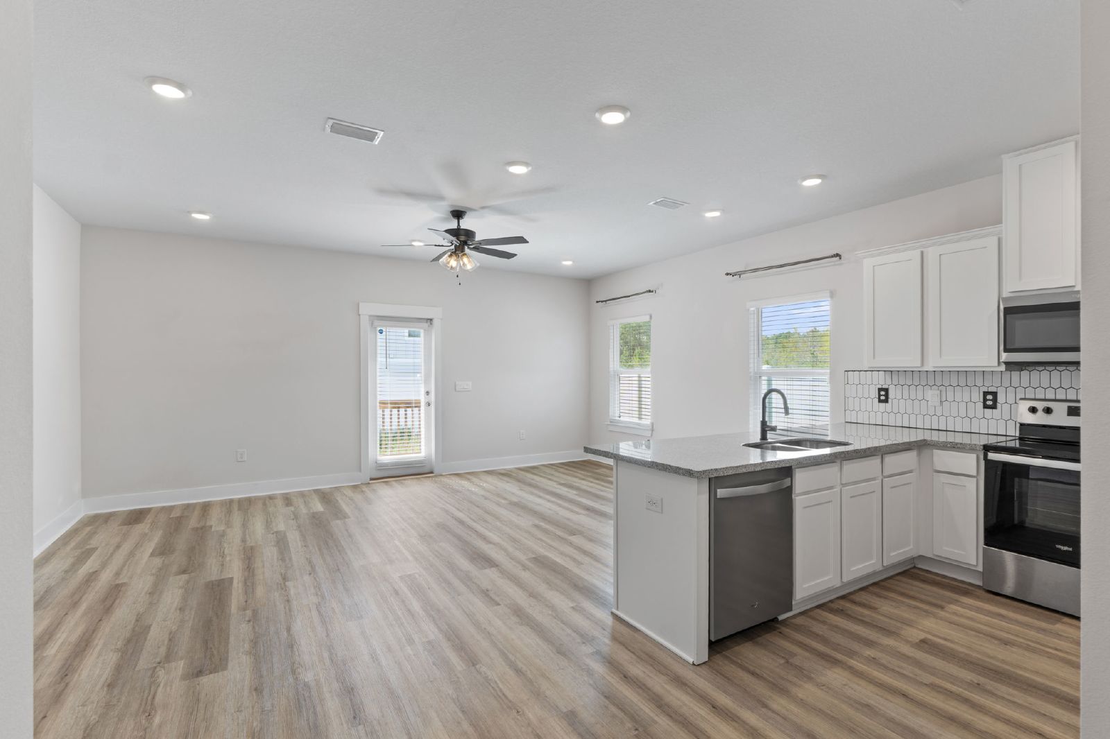 Nature Creek Circle 9483 - 1 property image