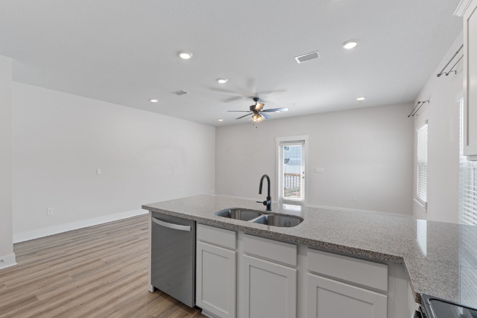 Nature Creek Circle 9483 - 1 property image