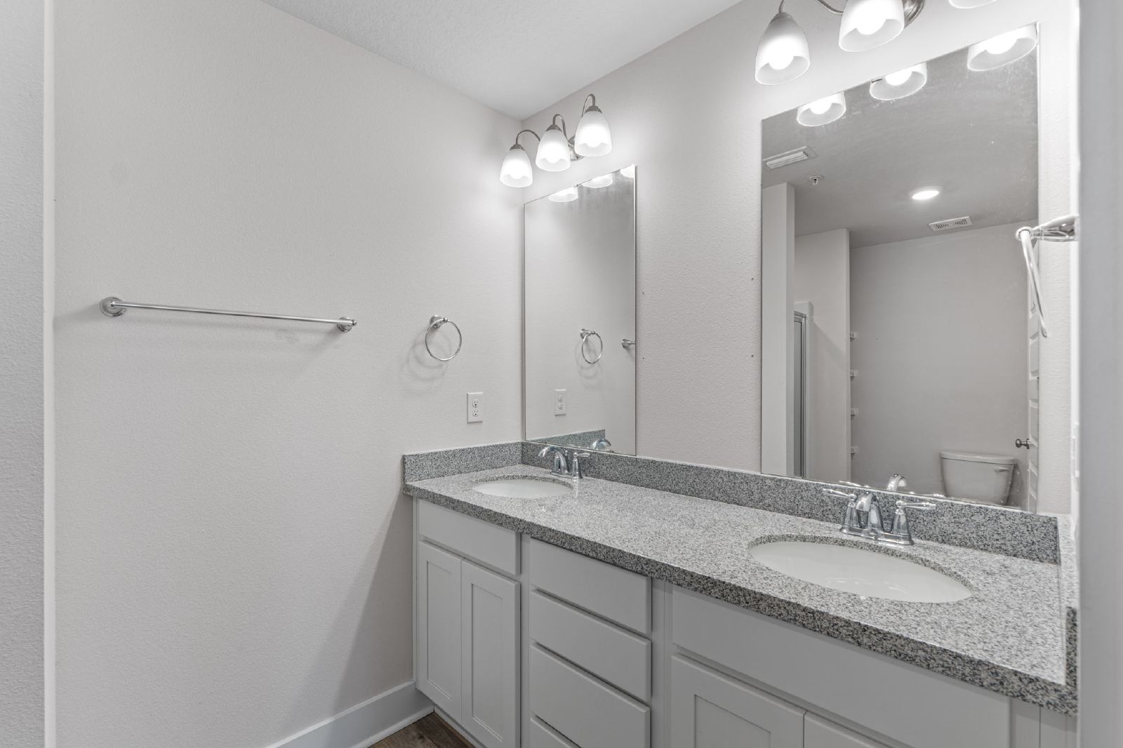 Nature Creek Circle 9483 - 1 property image