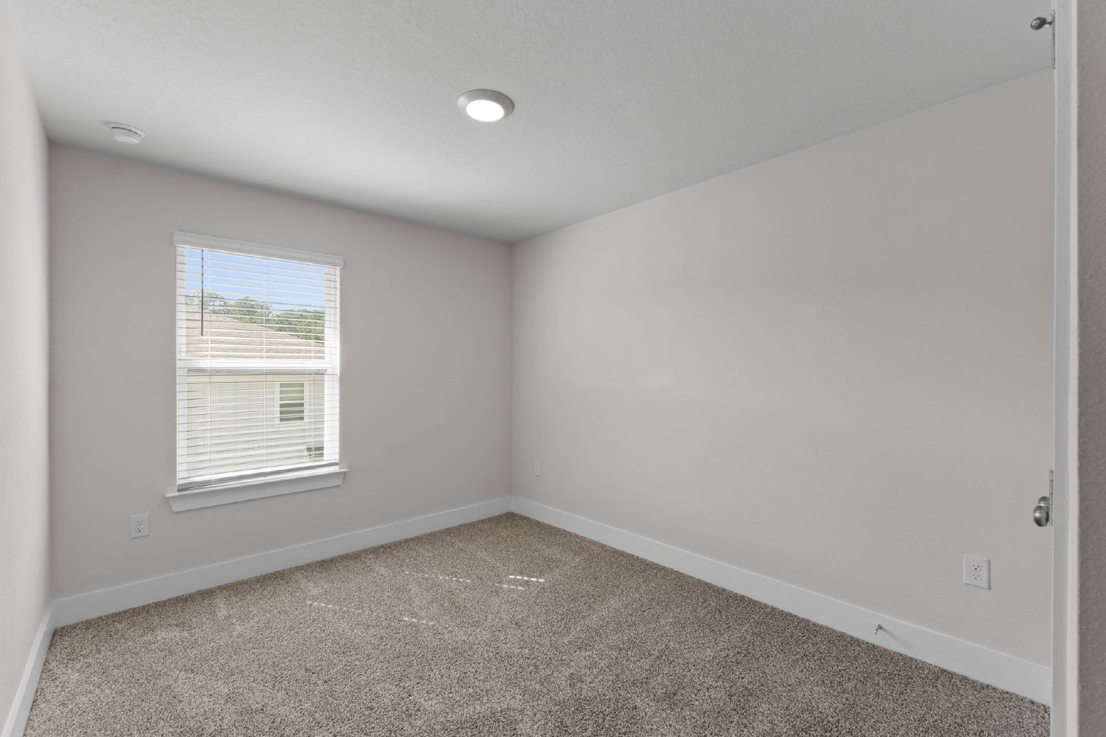 Nature Creek Circle 9483 - 1 property image