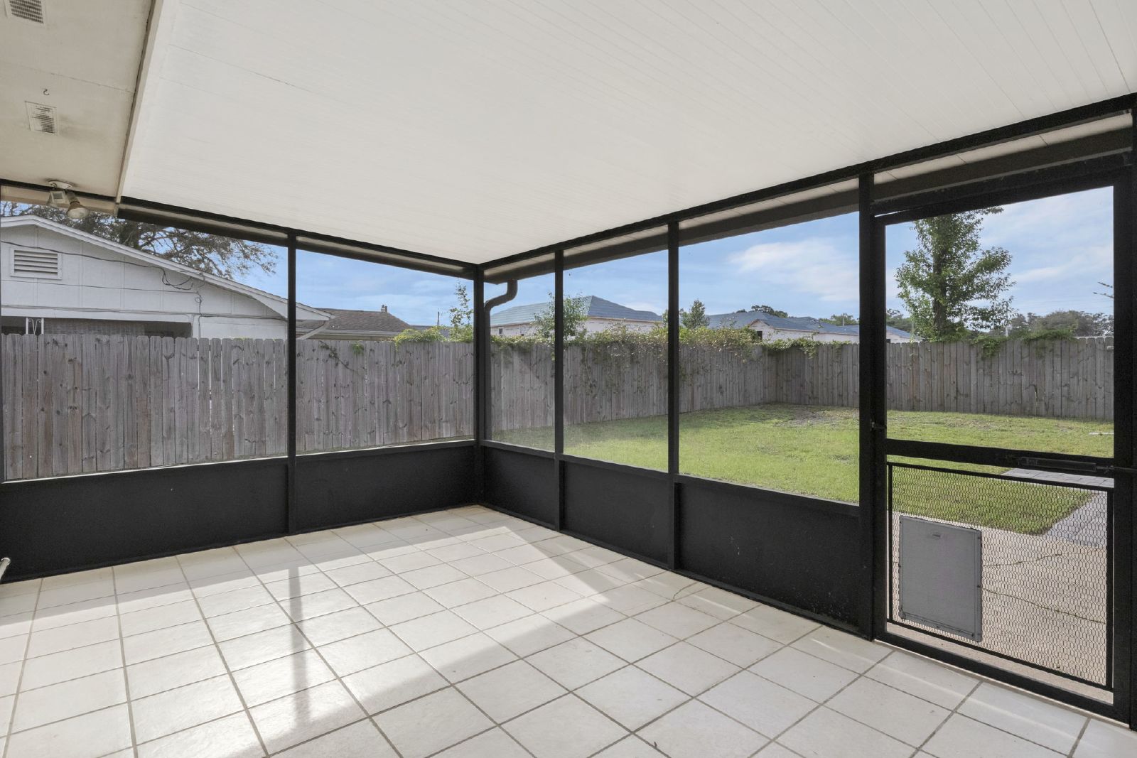 Merle Circle 2325 - 1 property image