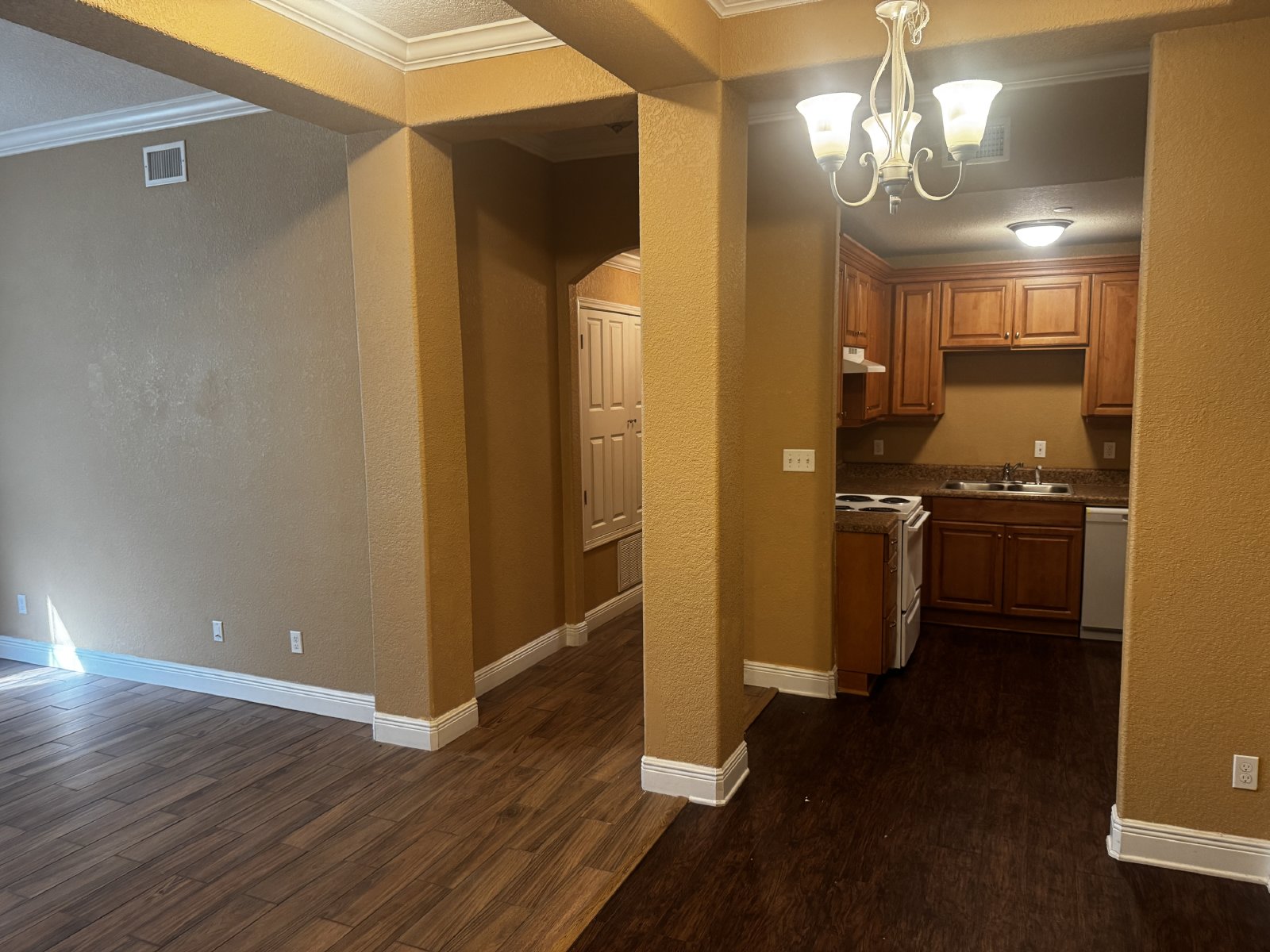 Lake Joanne Drive 7071 - 2C property image