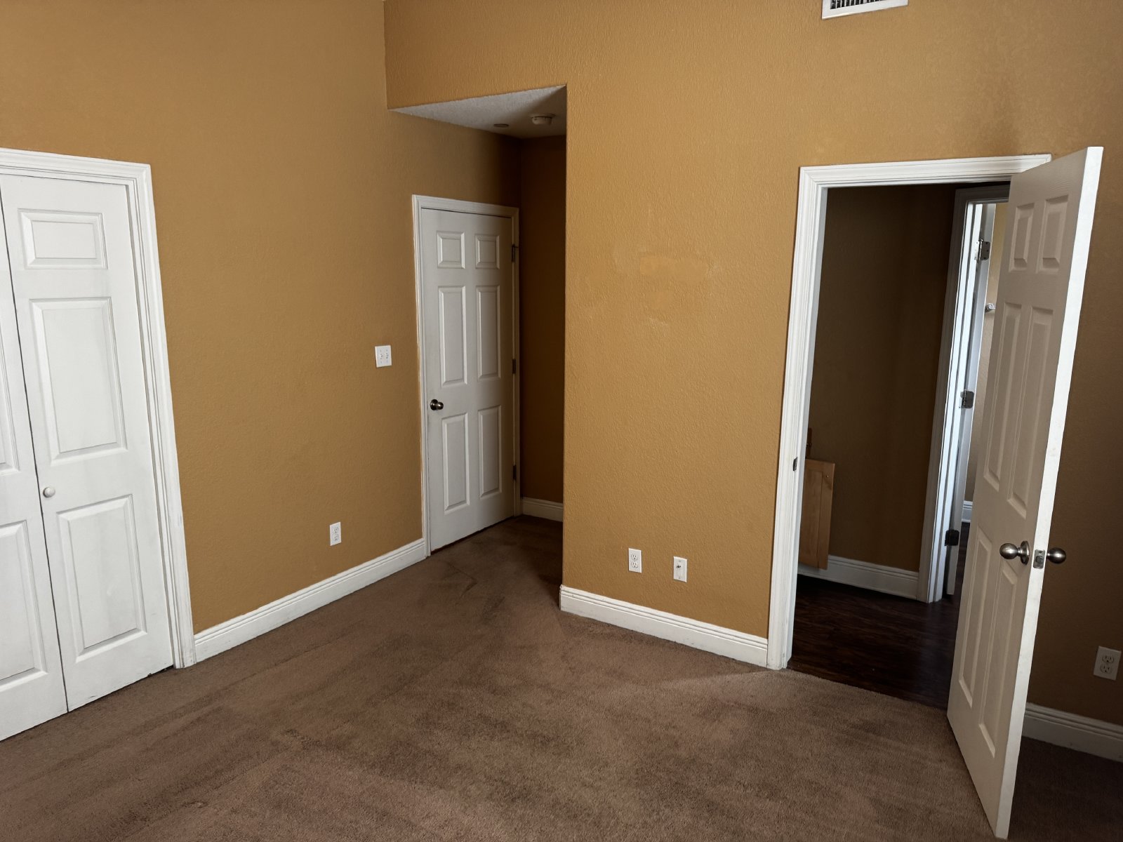 Lake Joanne Drive 7071 - 2C property image