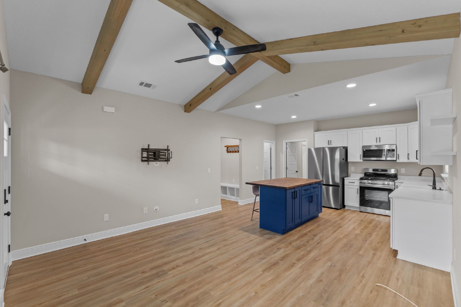 Sonnyboy Lane 8553 - 1 property image