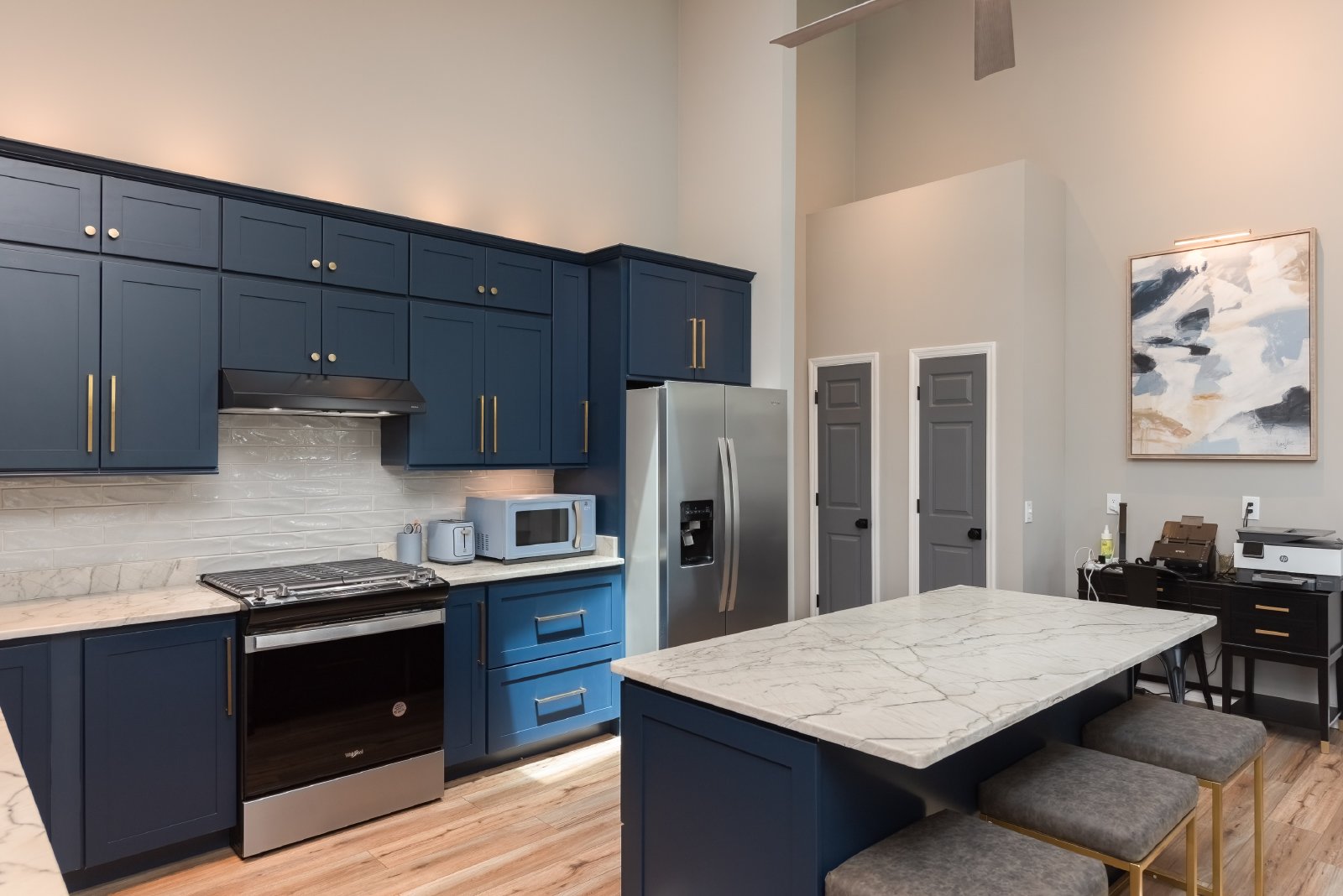 Cross Street East 1301 - 1 property image