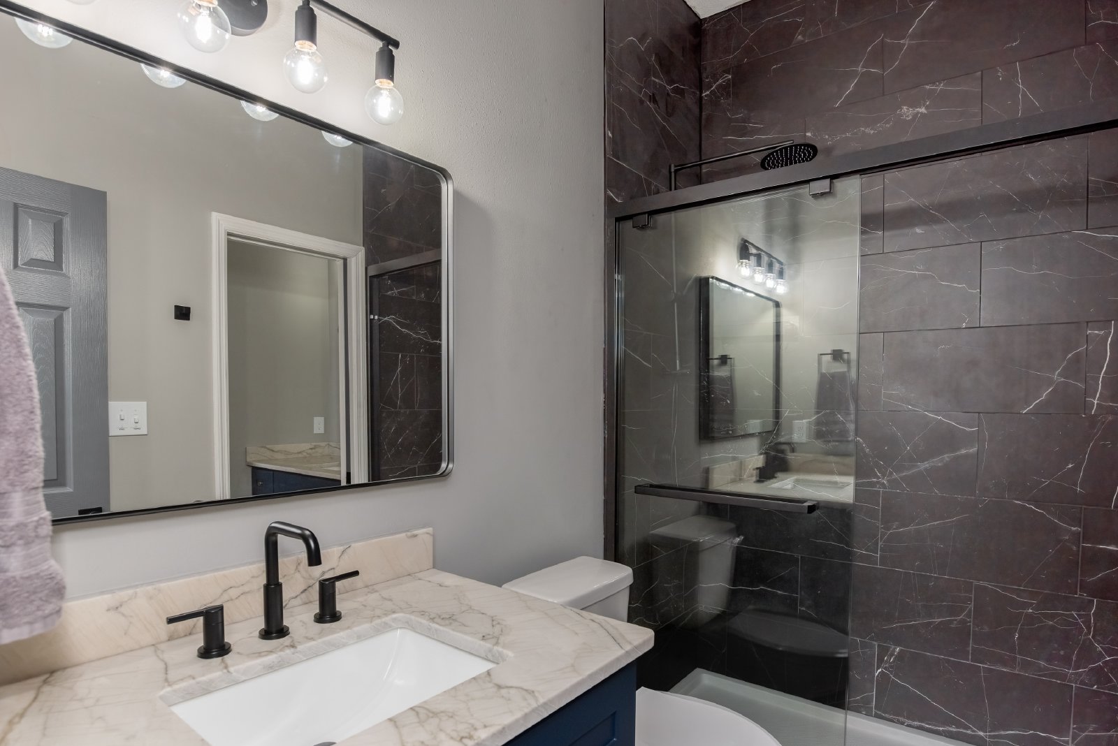 Cross Street East 1301 - 1 property image
