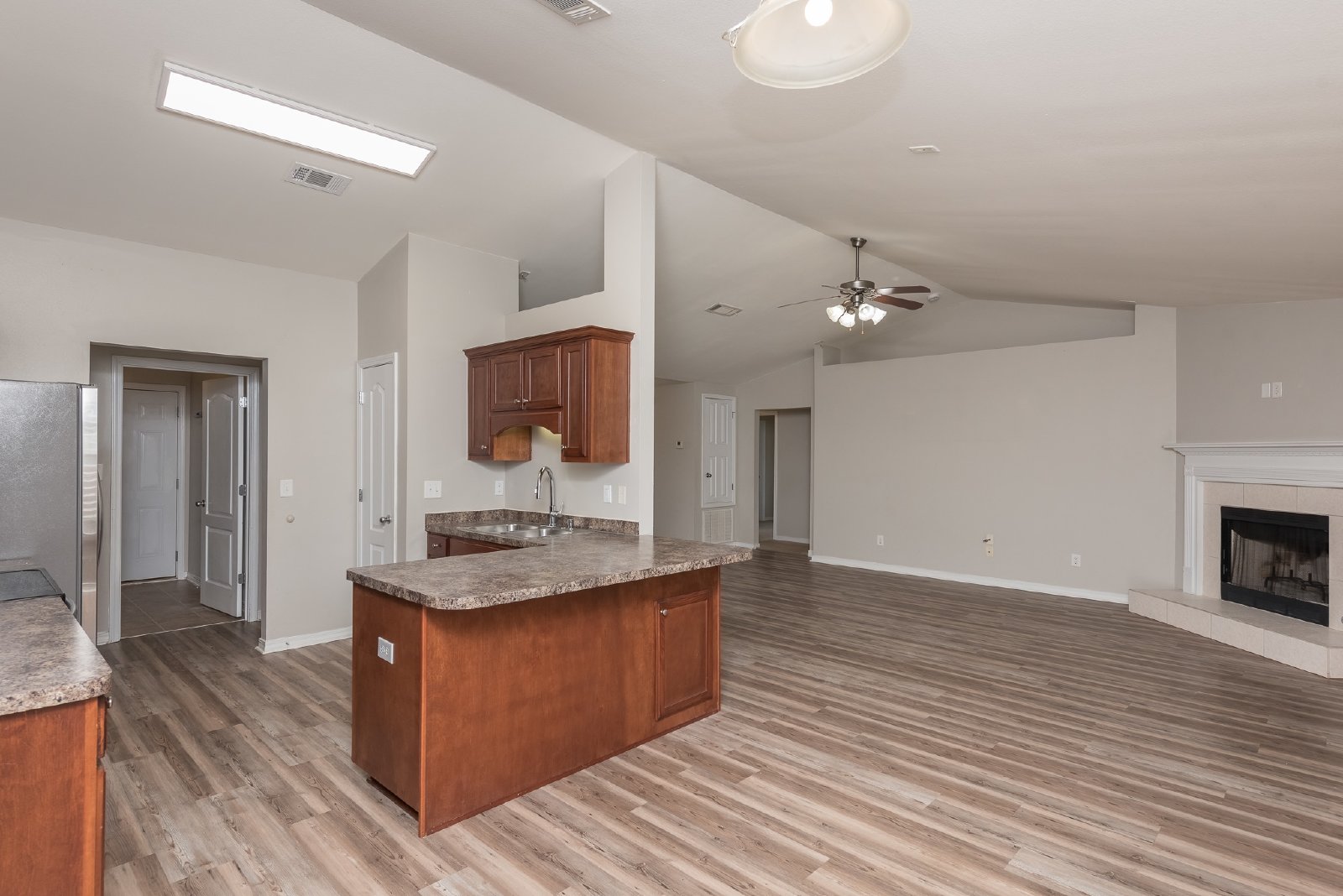 Kennedy Drive 8770 - 1 property image