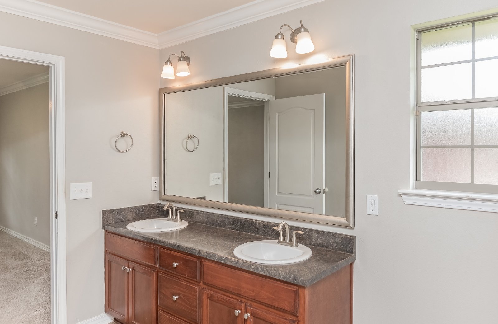 Kennedy Drive 8770 - 1 property image