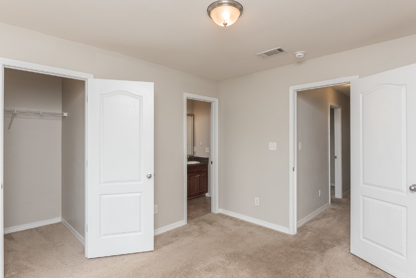 Kennedy Drive 8770 - 1 property image