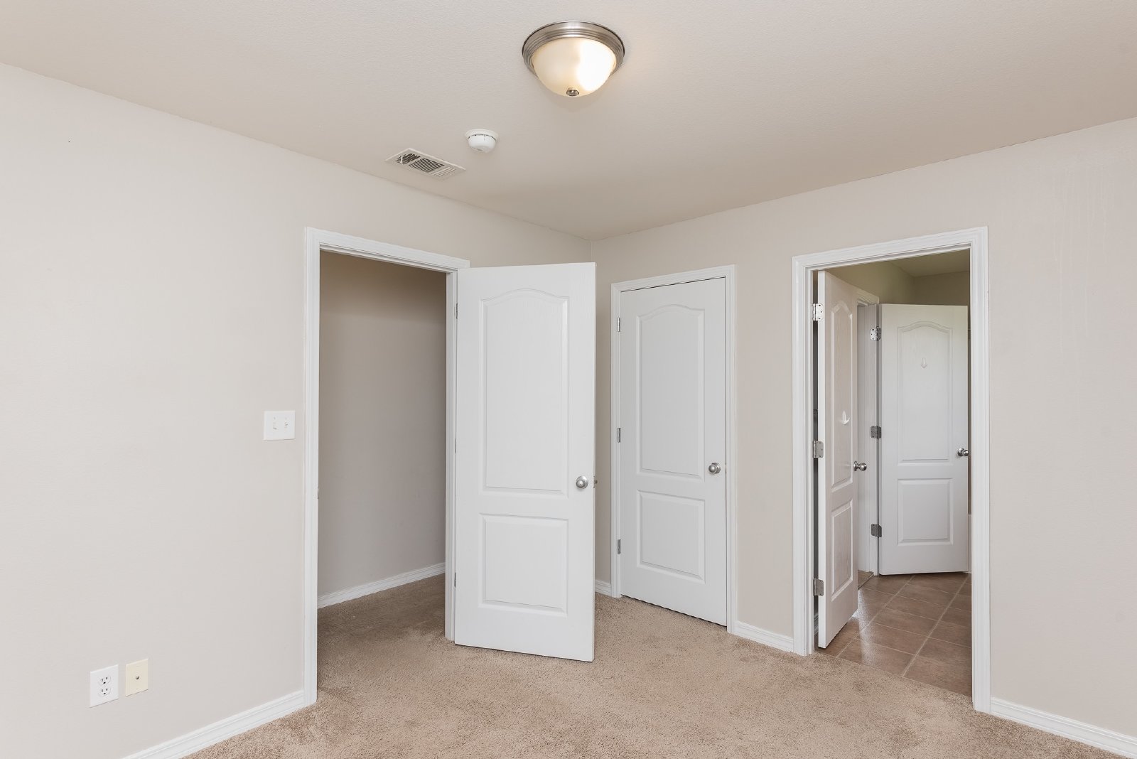 Kennedy Drive 8770 - 1 property image