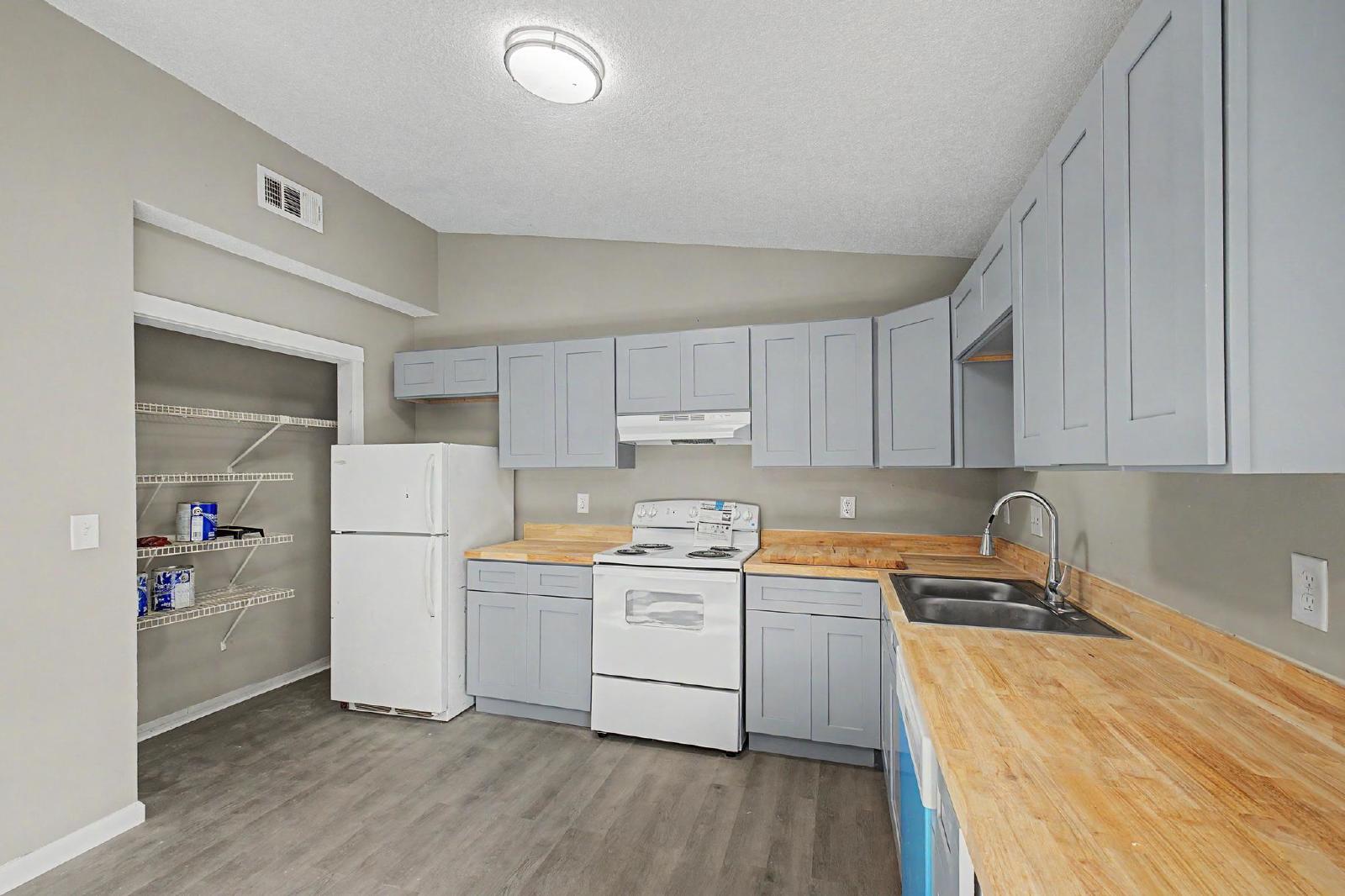 Kipling Street 8210 - C property image