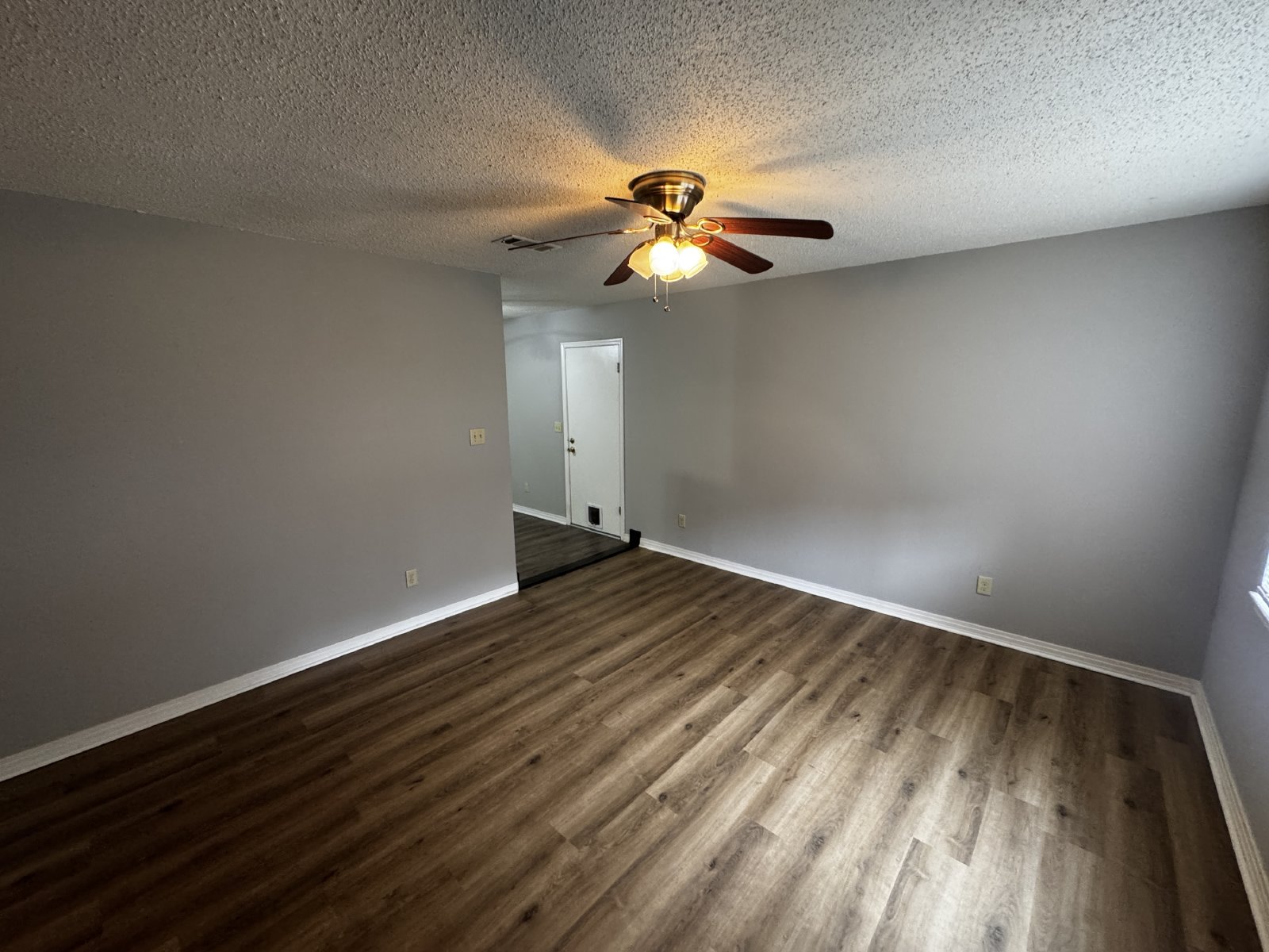 Del Almirante Circle 4240 - 1 property image