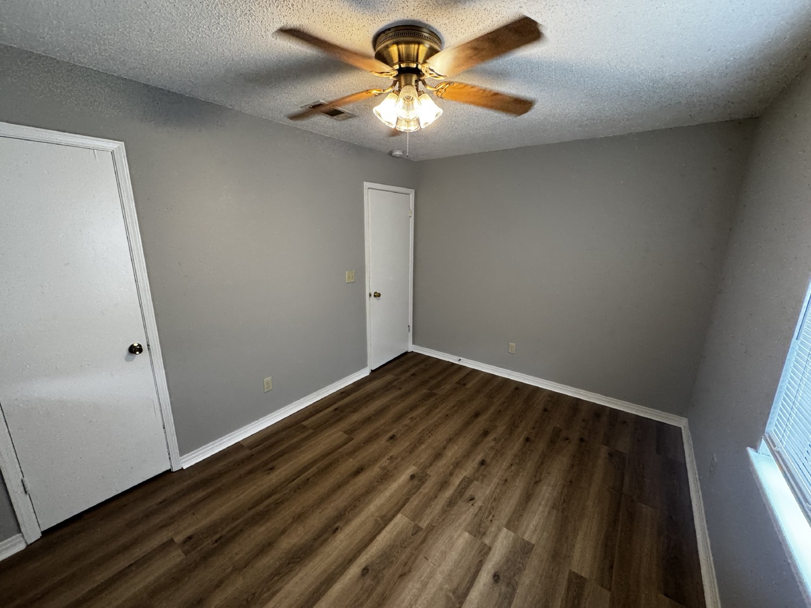 Del Almirante Circle 4240 - 1 property image