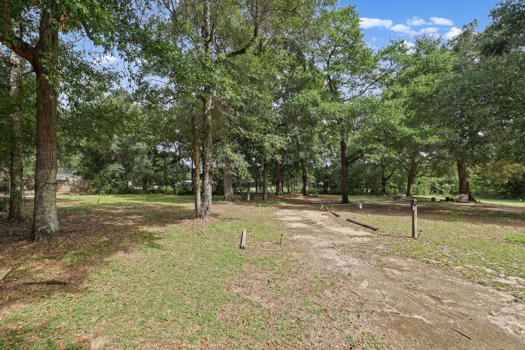 Roberts Road East 2040 - 1 property image