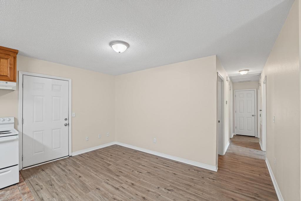 Roberts Road East 2040 - 1 property image