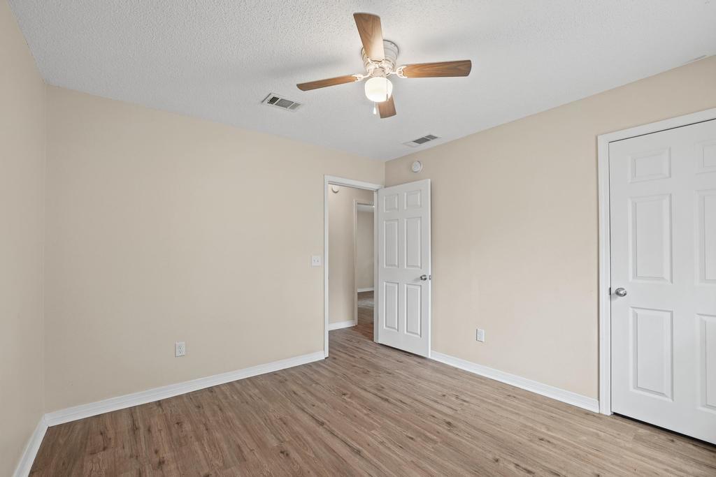 Roberts Road East 2040 - 1 property image