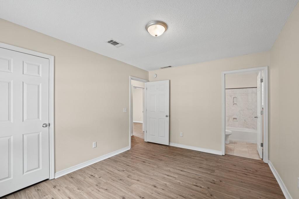 Roberts Road East 2040 - 1 property image