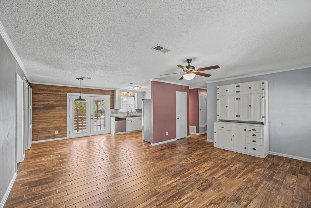 Gulf Beach Highway 11705 - 1 property image